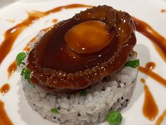 鲍鱼扣饭-小广寒电影艺术餐厅(小广寒经三路店)