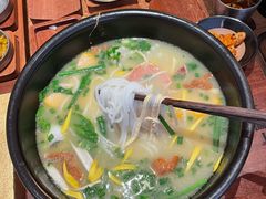 -银米·云南传统过桥米线(双廊黑金冠店)