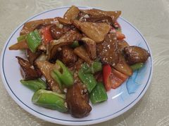 -鹤乡东北菜(崮山路店)