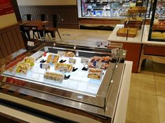 面包甜点陈列柜-巴黎贝甜(武夷花园店)