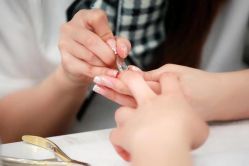 -蜜丝卡伦美甲美睫连锁