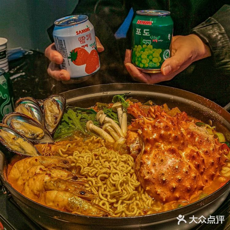 男朋友叫我来的店⚈₃⚈必须吃帝王蟹火锅安排！