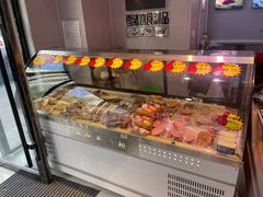 -秋林里道斯(新阳路家乐福店)