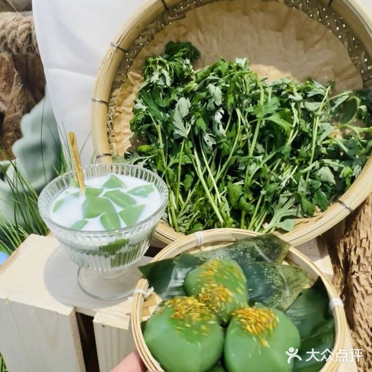 艾草奶冻！💚这口春天感觉好治愈啊……