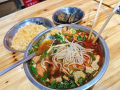 -柳州肥姨妈大骨螺蛳粉(曹路店)