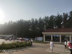 -窦店服务区-停车场