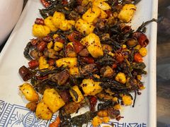 -云海肴·汽锅鸡·云南菜(天山百盛优客店)