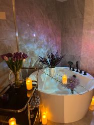 -MIDA蜜哒•科技逆龄美肤连锁