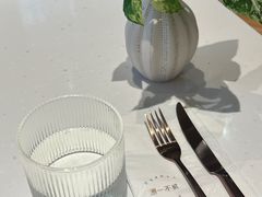 -潮一不贰·法式甜品·生日蛋糕·西式简餐(外滩店)