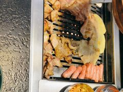 -臻牛烤肉