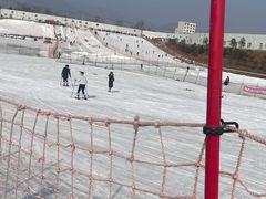 -华彬猛犸滑雪场