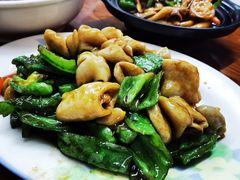 -胡子饮食店