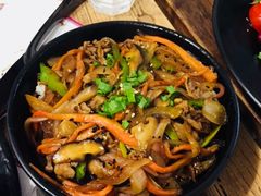 威克特招牌肥牛饭-威克特披萨汉堡