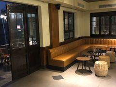 等位区-星巴克臻选(成都宽窄巷子店)