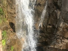 -大平台龙居瀑布旅游区