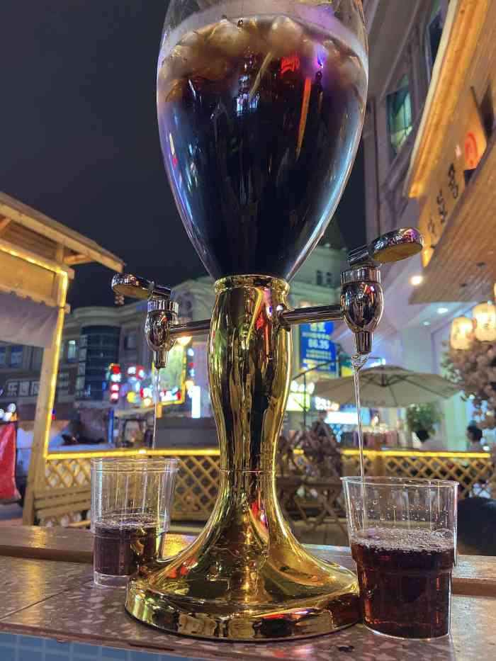 helens海伦司(欧洲城店)-"helens小酒馆,店名叫"海伦司小酒馆.