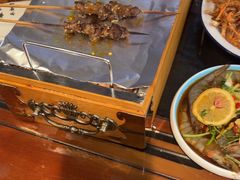 -喝丢一只鞋海鲜烧烤·海肠捞饭(市场店)