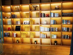 -蔚来中心(北京中关村店)