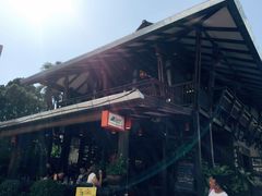 -Dash Teak House