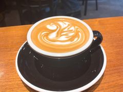 Latte-black rainbow coffee