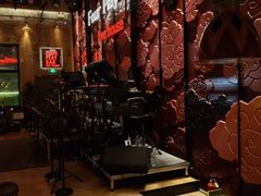 -FOUR PLAY BAR