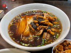 红汤面底-裕兴记•蟹黄面馆(人民广场店)