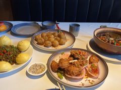 -八府香鸭·啫啫煲(华山路店)