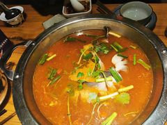 -野山舂·贵州现舂酸汤火锅(鸿通城店)