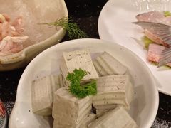 -得意咚瓜·顺德鱼生·冬瓜火锅(深圳首店)