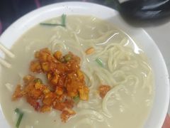 -三百碗宝应长鱼面(板仓街店)