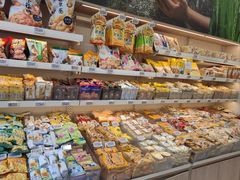 -来伊份(我格广场武宁路店)