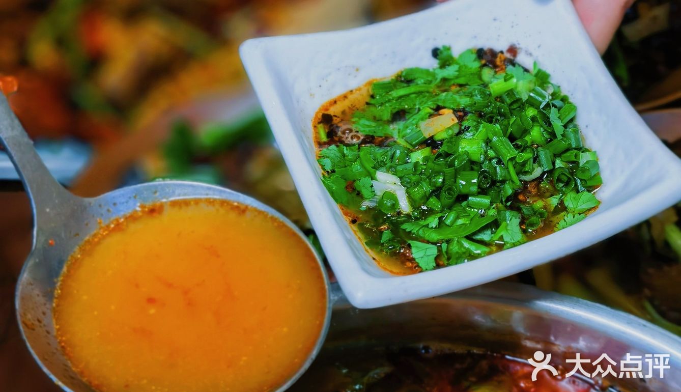 品地道贵州菜来八山一水，每一口都是家乡的味道[调皮]