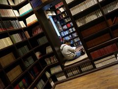 -钟书阁(松江泰晤士小镇店)