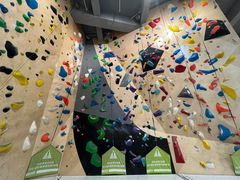 -ROCKPLUS攀岩馆(环宇城店)