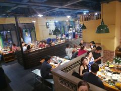 -两三事小郡肝串串香火锅(桂庙店)