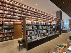 -茑屋书店(天目里店)