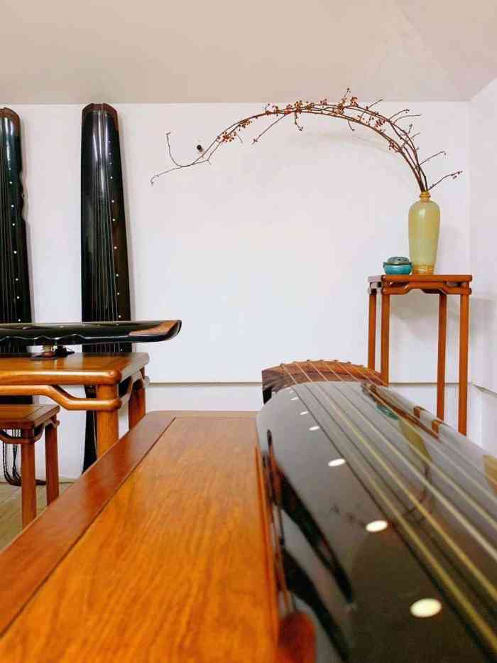 缦学堂古琴(七宝教寺店)-"经常到七宝寺吃素食,今天看到茶室门口写着.