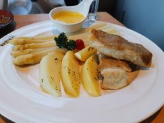 -LENBACH兰巴赫西餐啤酒坊(大连东港店)