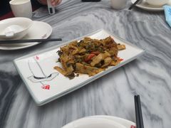 -蔼若春.传承三十年云南菜(金碧公园店)