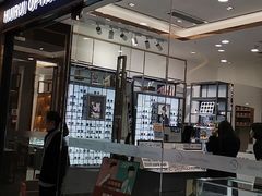 -回瑞眼镜·蔡司·依视路官方授权店(广益路万达店)