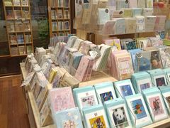 -猫的天空之城概念书店(杭州南宋御街店)