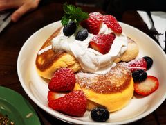 草莓舒芙蕾松饼-WOKKA by艮上(中海环宇荟店)