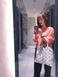 -AYO SALON