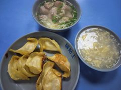 -天天锅贴王(迎凤街店)