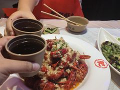 -肥肥虾庄·金牌油焖大虾(首义路店)