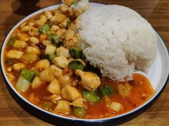 宫保鸡丁盖饭-万记麻辣烫国展总店