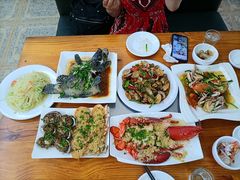 -龙湾海鲜渔村餐厅(亚龙湾店)
