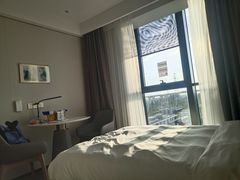 -深圳国际会展中心希尔顿酒店(前海华发冰雪世界店)
