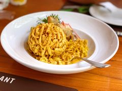 -Chom Cafe and Restaurant