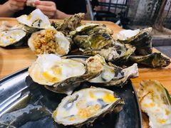 -蚝哥花姐湛江烤生蚝(美丽湾市场店)